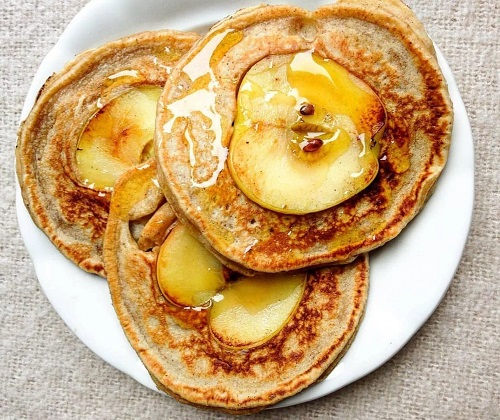 Panqueques de avena y manzana