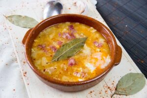 Sopa castellana o de ajo